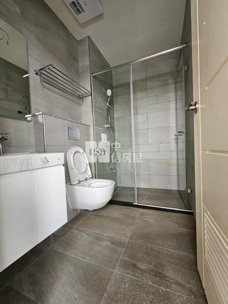 家樂福電梯金店面房屋室內格局與周邊環境