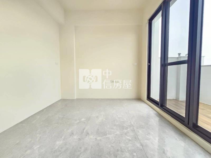 家樂福電梯金店面房屋室內格局與周邊環境