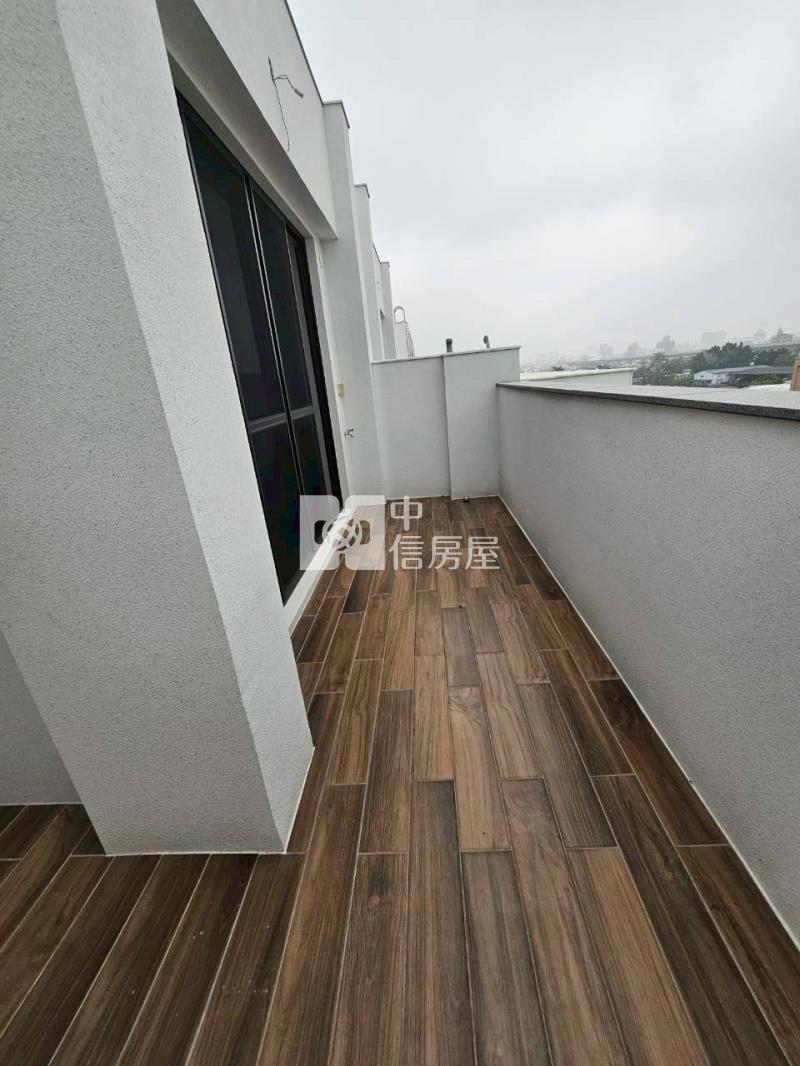 家樂福電梯金店面房屋室內格局與周邊環境