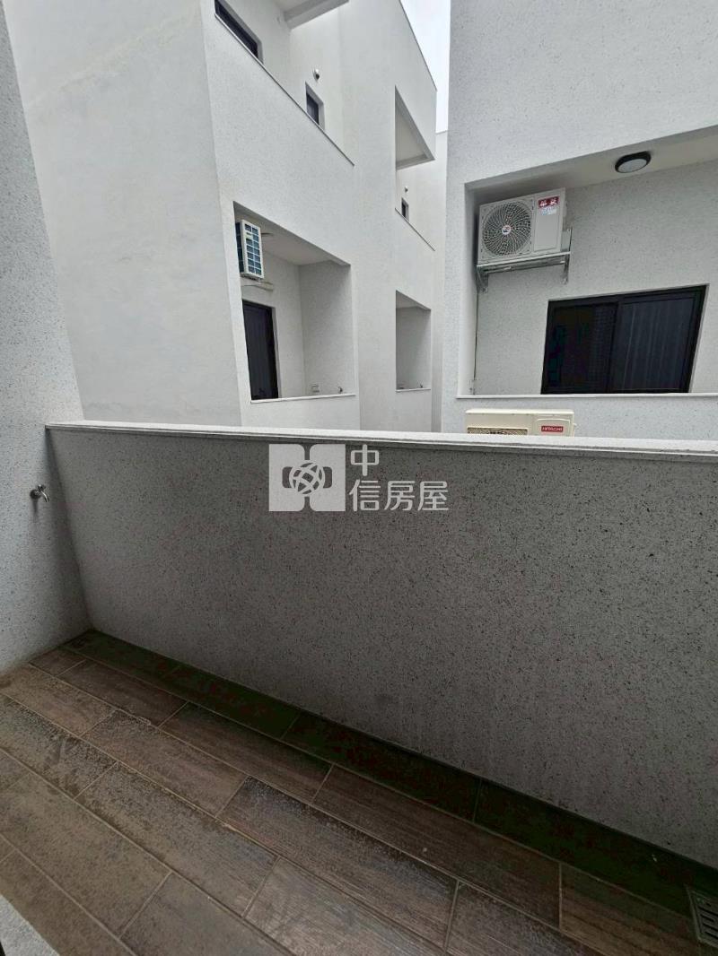 家樂福電梯金店面房屋室內格局與周邊環境