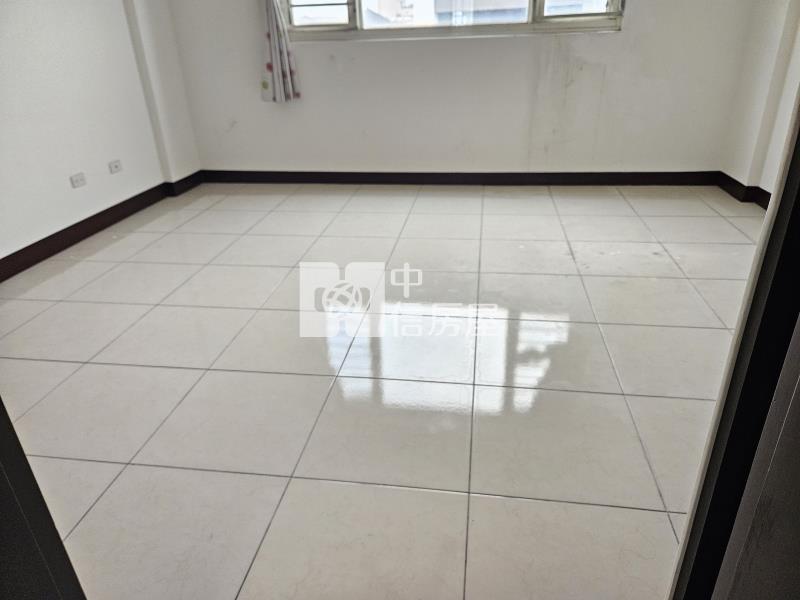 南勢國小10米路店住房屋室內格局與周邊環境