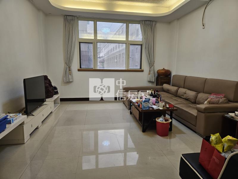 南勢國小10米路店住房屋室內格局與周邊環境