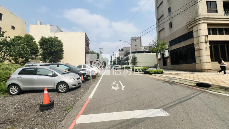 鑫聖-平鎮重劃區三角窗透天房屋室內格局與周邊環境