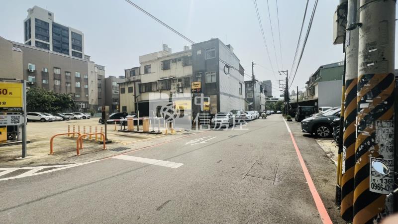 鑫聖-平鎮重劃區三角窗透天房屋室內格局與周邊環境