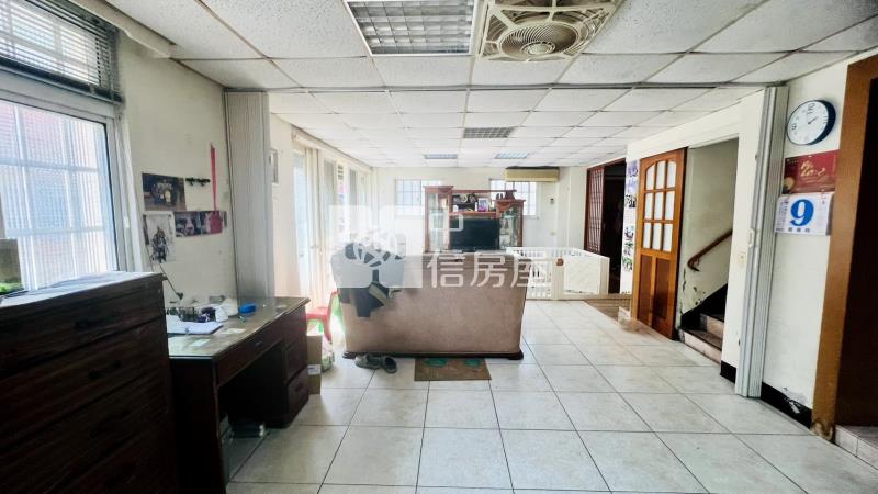 鑫聖-平鎮重劃區三角窗透天房屋室內格局與周邊環境