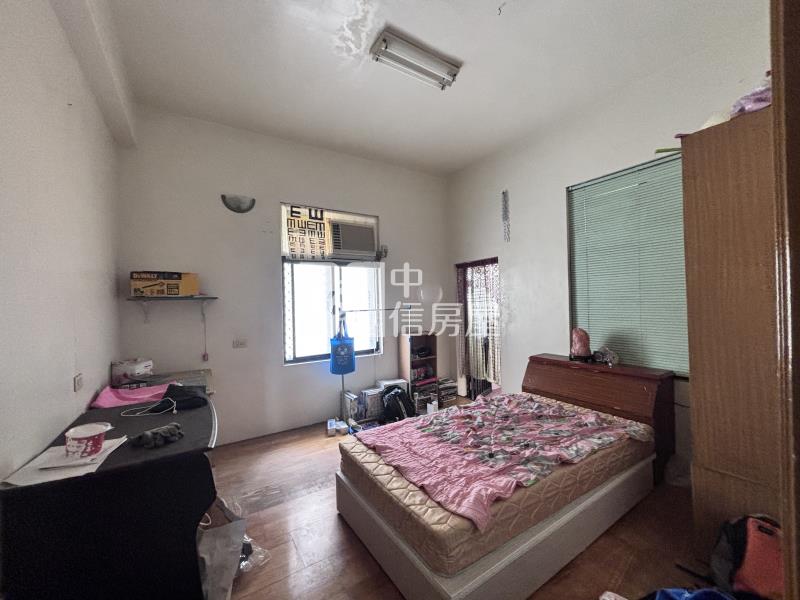 中央路旁大面寬孝親透天房屋室內格局與周邊環境