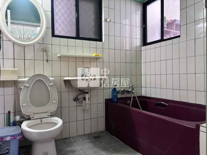 中央路旁大面寬孝親透天房屋室內格局與周邊環境