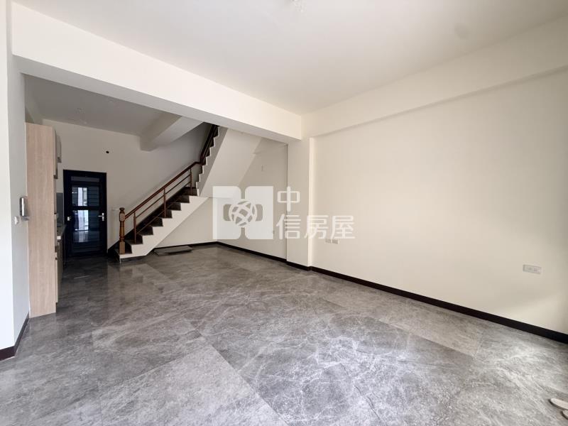 成大醫生活圈全新車墅房屋室內格局與周邊環境