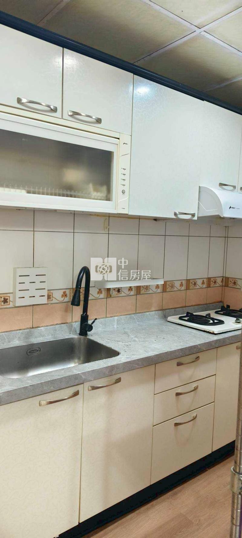 平鎮家樂福山仔頂商圈大兩房門前停車房屋室內格局與周邊環境