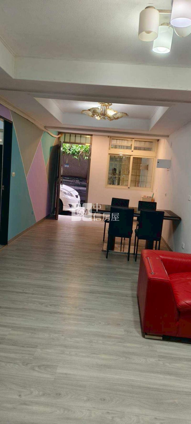 平鎮家樂福山仔頂商圈大兩房門前停車房屋室內格局與周邊環境