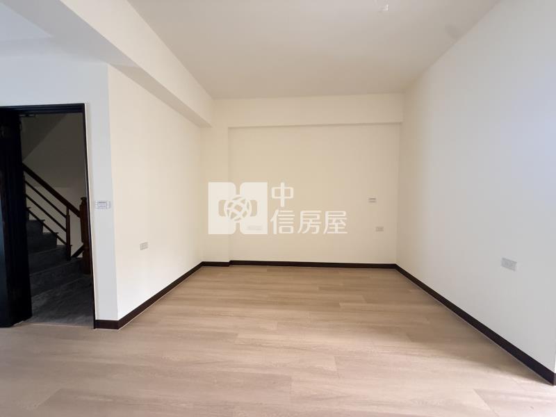 永康核心全新未住車墅房屋室內格局與周邊環境