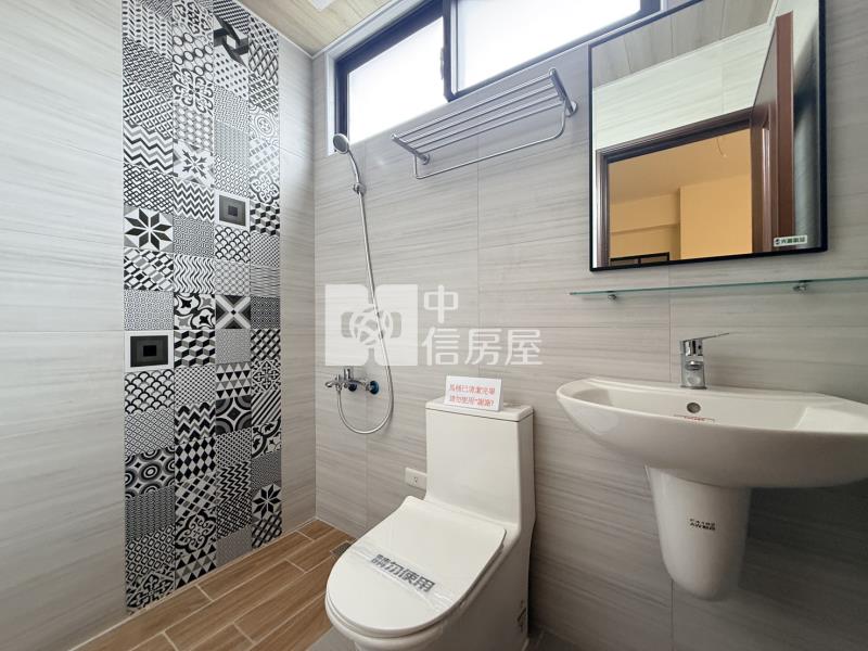 永康核心全新未住車墅房屋室內格局與周邊環境