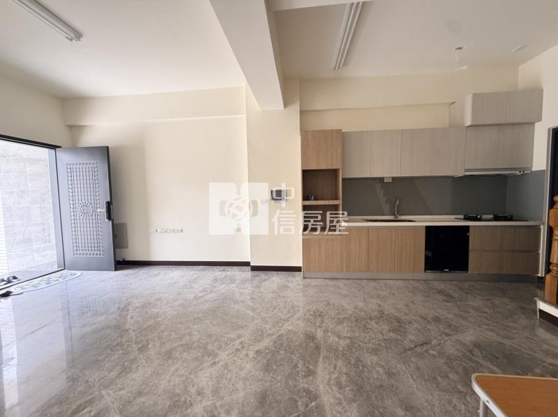 永康核心全新未住車墅房屋室內格局與周邊環境