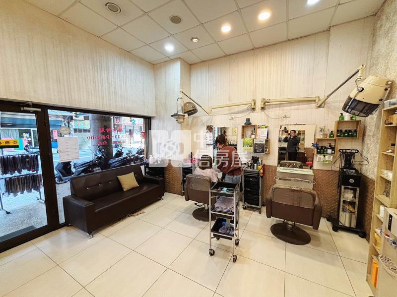 基隆-東信金店面房屋室內格局與周邊環境