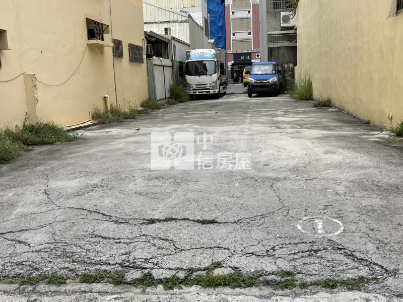 育南街方正建地房屋室內格局與周邊環境