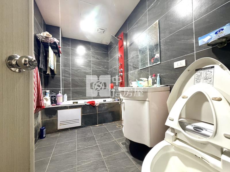 【安家】近中壢工業區前院停車美透天房屋室內格局與周邊環境