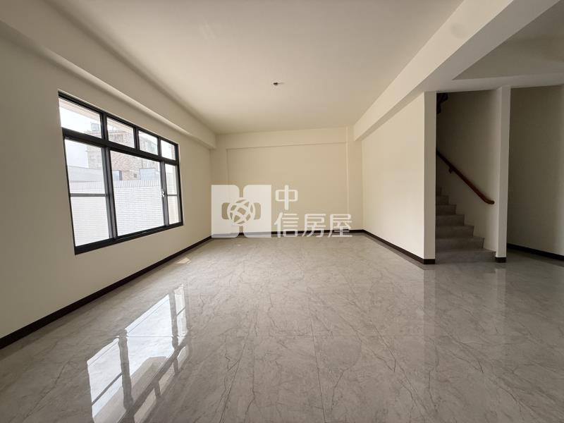 土城農地四車電梯豪墅房屋室內格局與周邊環境