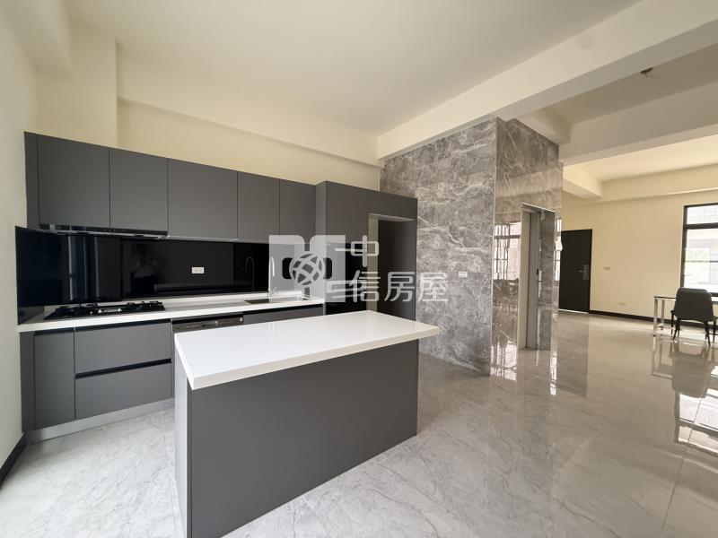 聖母臻藏電梯雙車墅+農地房屋室內格局與周邊環境