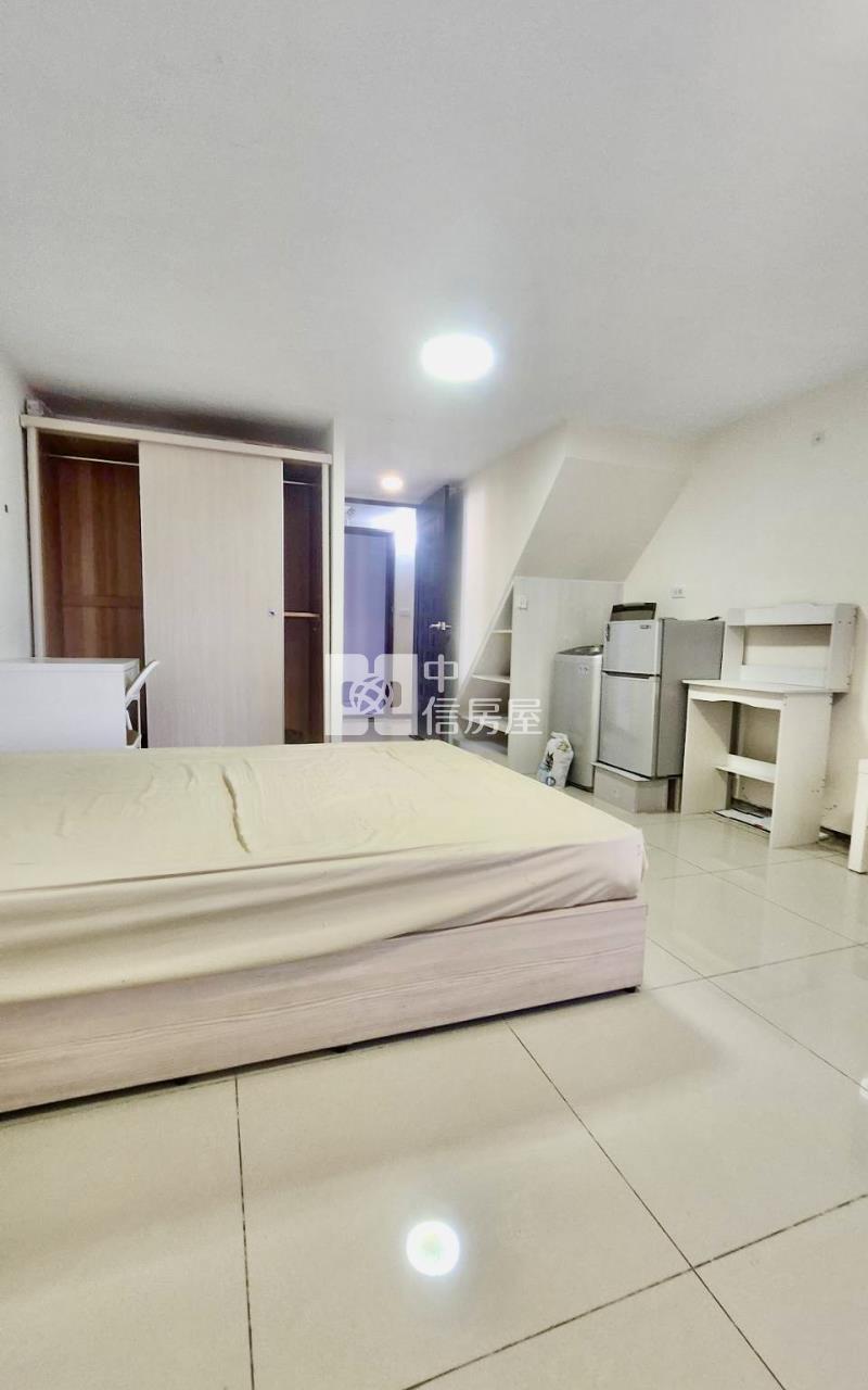 內壢漂亮電梯收租兩套房+平車房屋室內格局與周邊環境