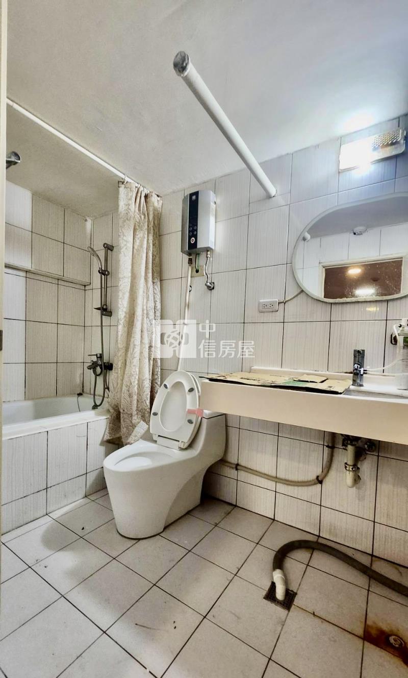 內壢漂亮電梯收租兩套房+平車房屋室內格局與周邊環境