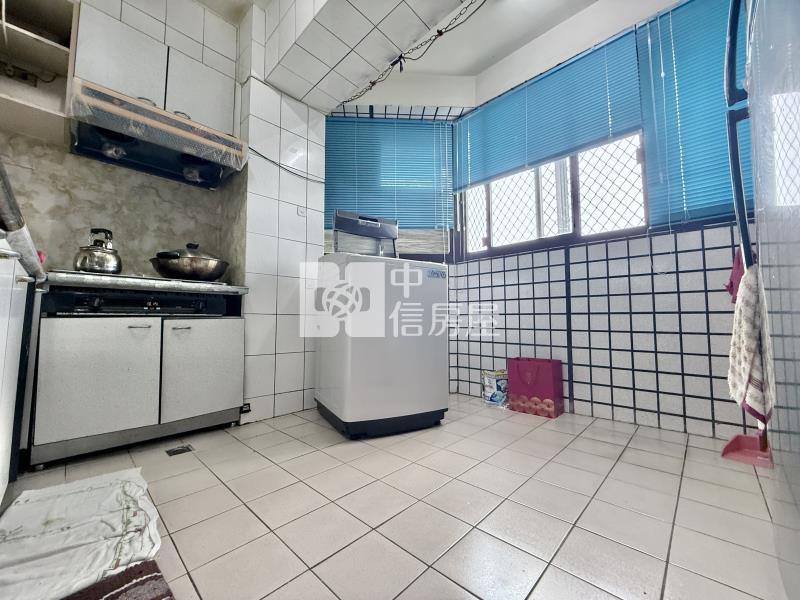 四維捷運/崇德商圈｜次頂樓三面採光視野電梯2房房屋室內格局與周邊環境