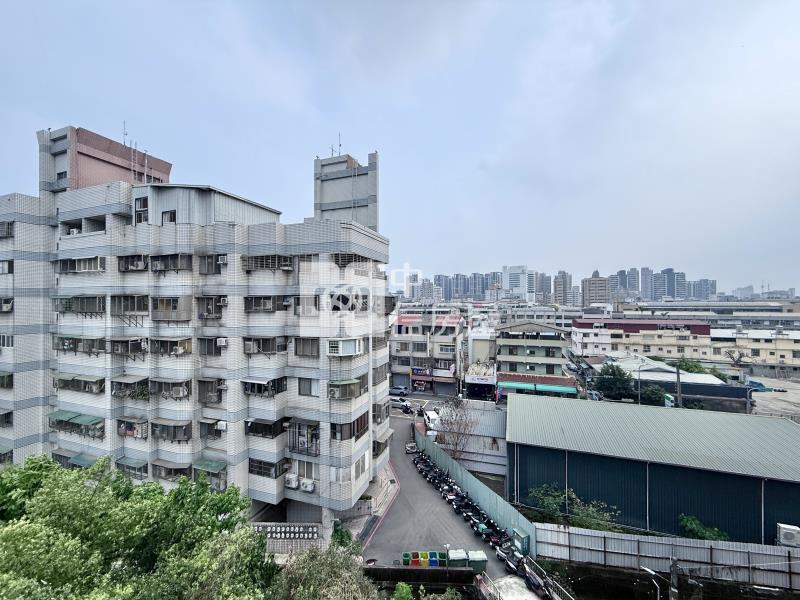 四維捷運/崇德商圈｜次頂樓三面採光視野電梯2房房屋室內格局與周邊環境