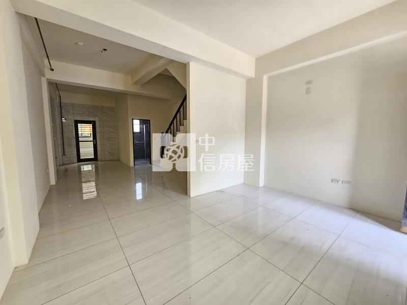 頭屋交流道全新店面B房屋室內格局與周邊環境