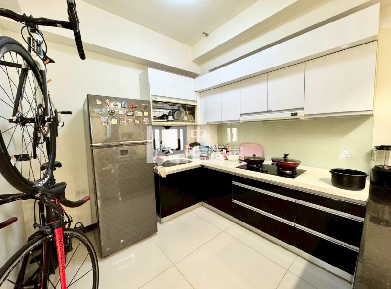 奧林匹克莊園臨路朝南店墅房屋室內格局與周邊環境