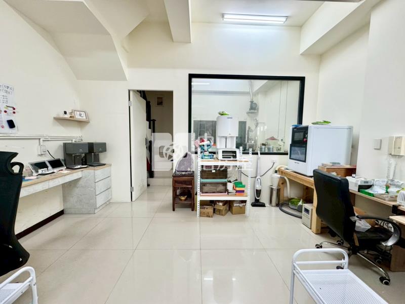 奧林匹克莊園臨路朝南店墅房屋室內格局與周邊環境