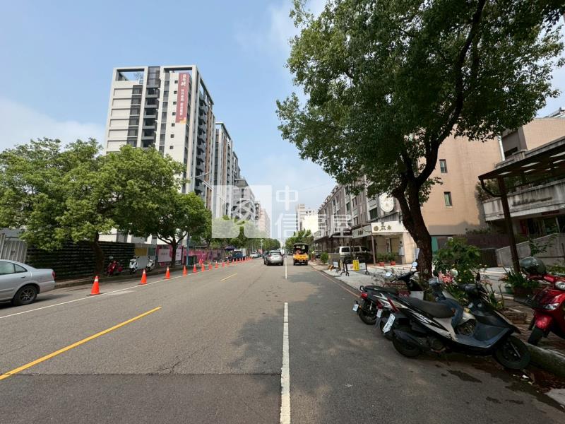 奧林匹克莊園臨路朝南店墅房屋室內格局與周邊環境