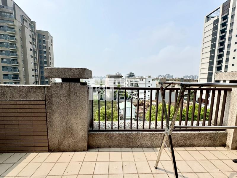 奧林匹克莊園臨路朝南店墅房屋室內格局與周邊環境