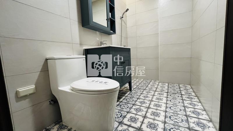 屏東市整新車庫透天房屋室內格局與周邊環境