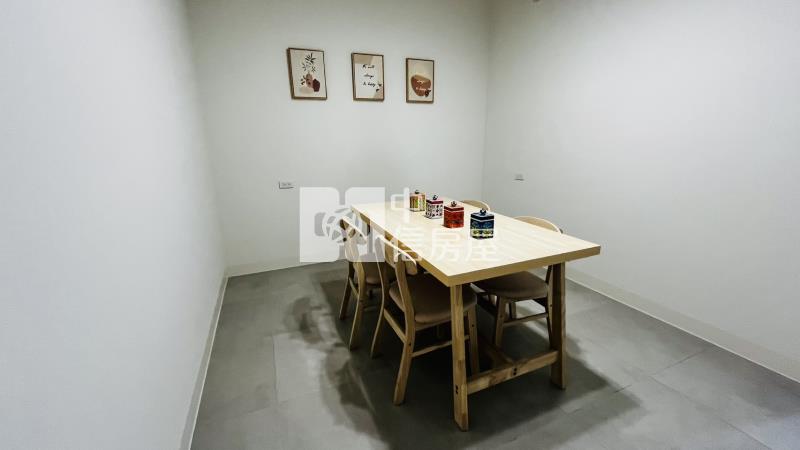 屏東市整新車庫透天房屋室內格局與周邊環境