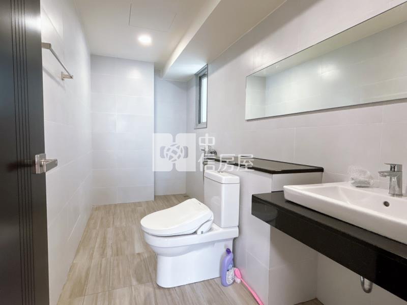 九份子國中全新明亮二房平車房屋室內格局與周邊環境