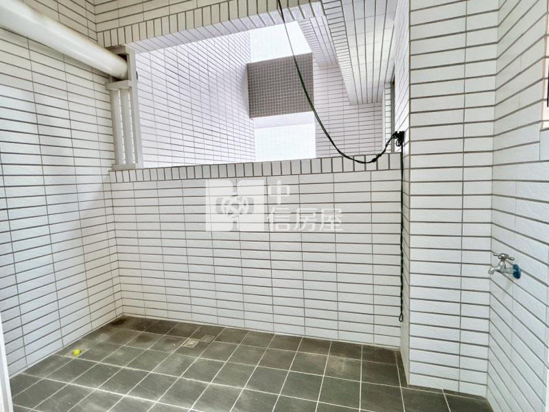 九份子國中全新明亮二房平車房屋室內格局與周邊環境