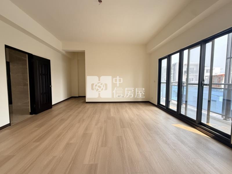 土城田園邊間四車電梯墅房屋室內格局與周邊環境