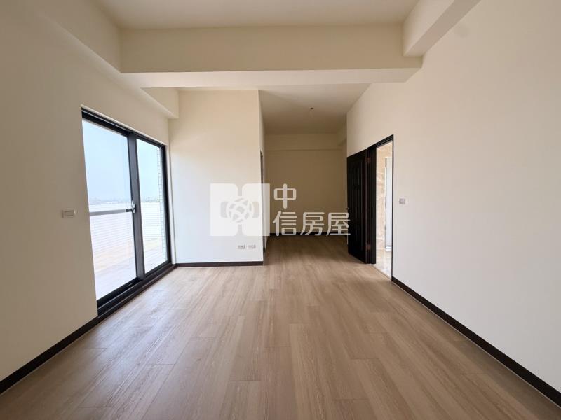 土城田園邊間四車電梯墅房屋室內格局與周邊環境