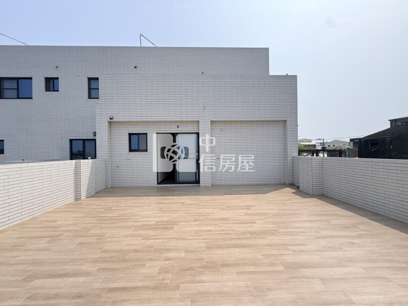 土城田園邊間四車電梯墅房屋室內格局與周邊環境