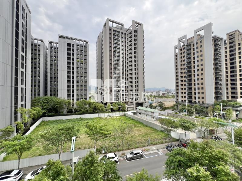 總太織築三房平車房屋室內格局與周邊環境