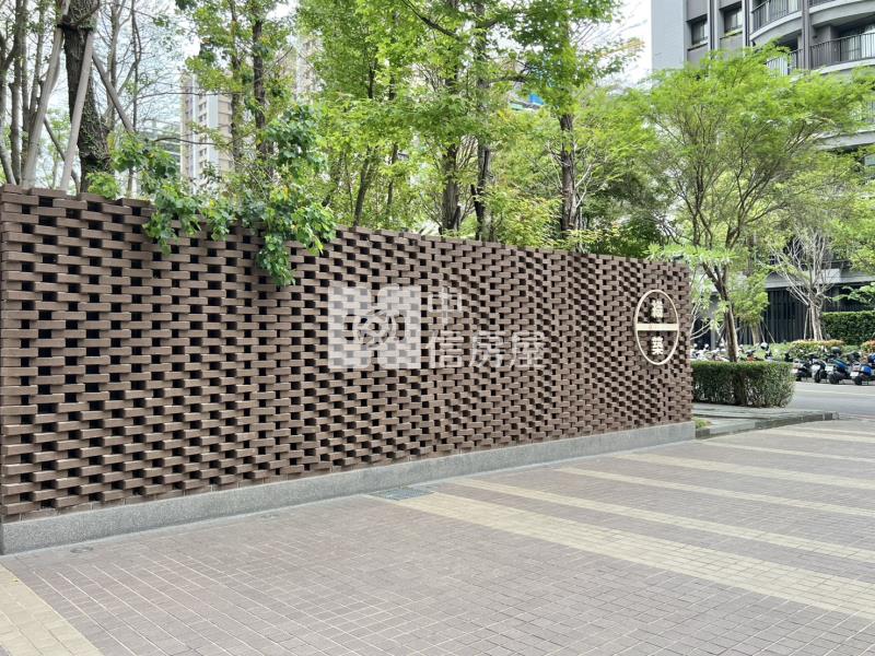 總太織築三房平車房屋室內格局與周邊環境