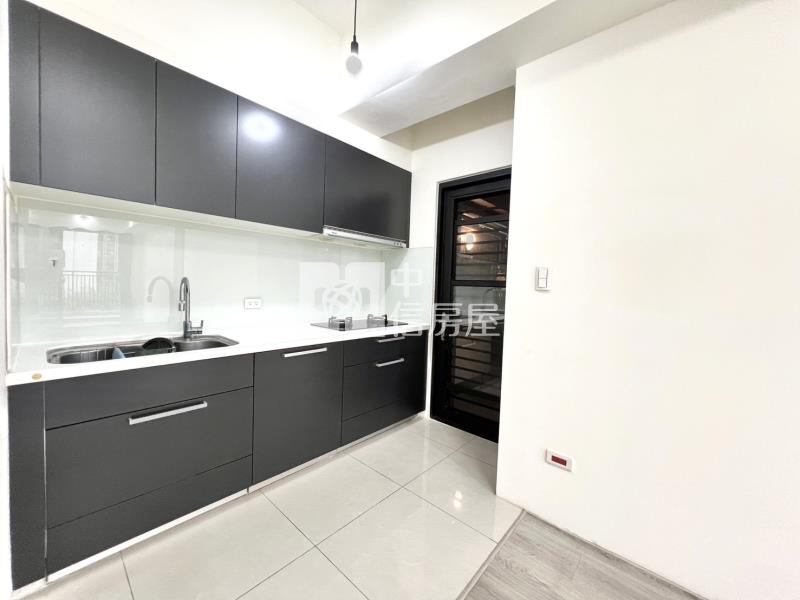 總太織築三房平車房屋室內格局與周邊環境