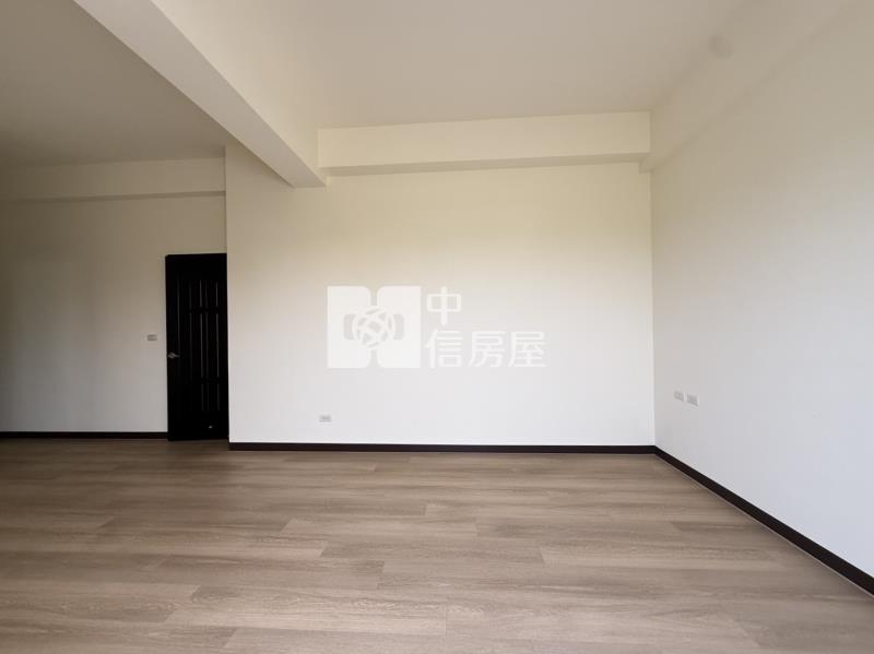 土城四車電梯傳世墅+農地房屋室內格局與周邊環境