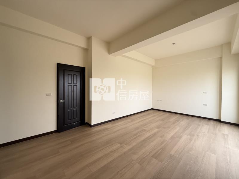 土城四車電梯傳世墅+農地房屋室內格局與周邊環境