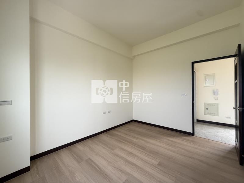 土城四車電梯傳世墅+農地房屋室內格局與周邊環境