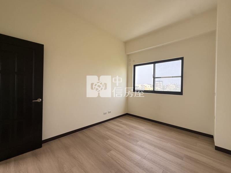 土城四車電梯傳世墅+農地房屋室內格局與周邊環境