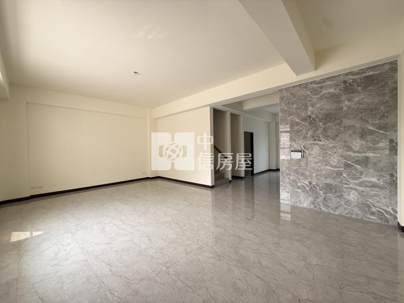 土城四車電梯傳世墅+農地房屋室內格局與周邊環境