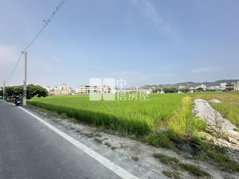 霧峰快速道路旁臨路農地房屋室內格局與周邊環境