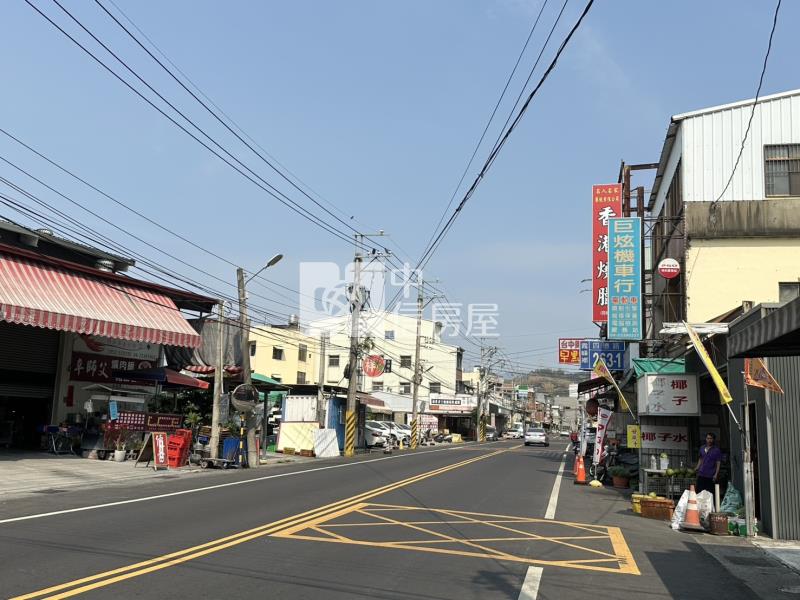 霧峰快速道路旁臨路農地房屋室內格局與周邊環境