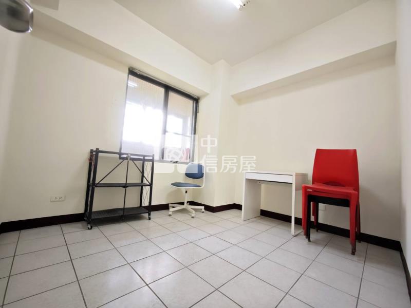 太平樹孝商圈低總價三房+休旅車位房屋室內格局與周邊環境