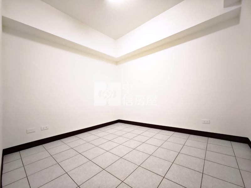 太平樹孝商圈低總價三房+休旅車位房屋室內格局與周邊環境